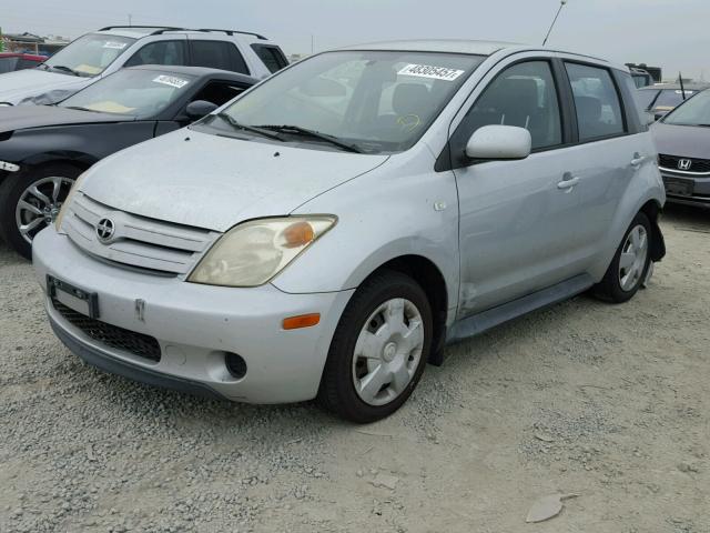 JTKKT604750103342 - 2005 TOYOTA SCION XA SILVER photo 2