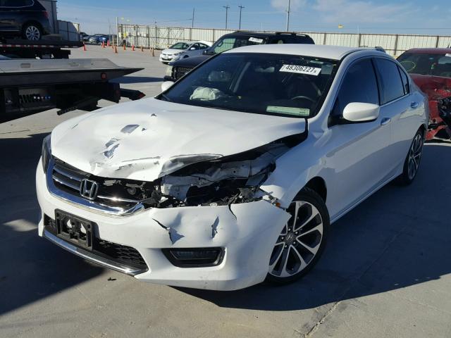 1HGCR2F56FA243818 - 2015 HONDA ACCORD SPO WHITE photo 2