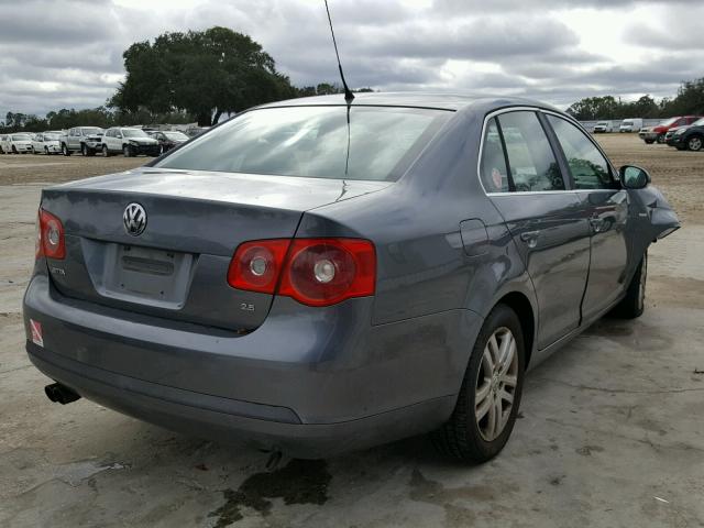 3VWEF81K27M071885 - 2007 VOLKSWAGEN JETTA WOLF GRAY photo 4