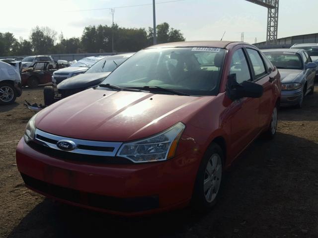 1FAHP34N18W202317 - 2008 FORD FOCUS S/SE RED photo 2