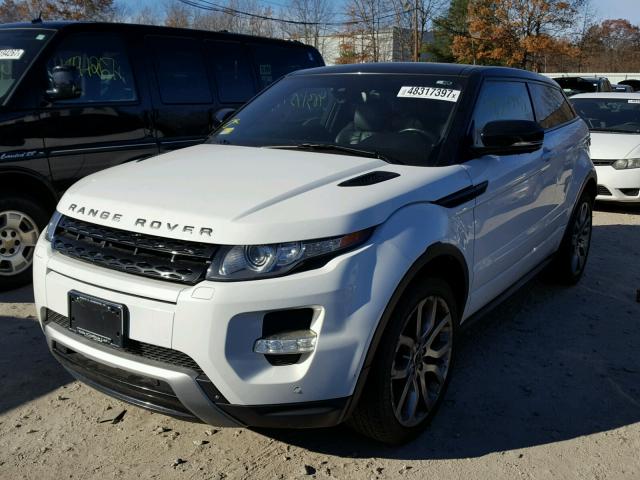 SALVT1BG9CH000462 - 2012 LAND ROVER RANGE ROVE WHITE photo 2