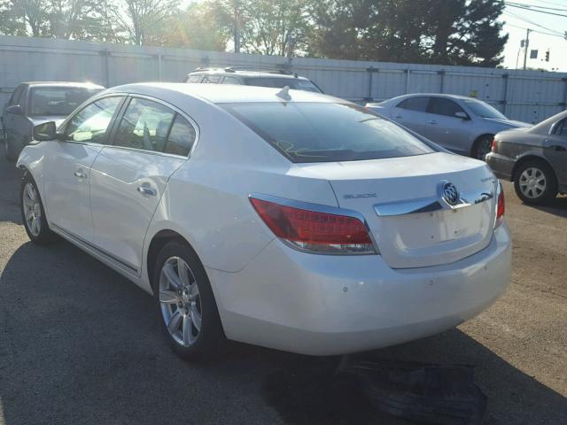 1G4GC5EG3AF315295 - 2010 BUICK LACROSSE C WHITE photo 3