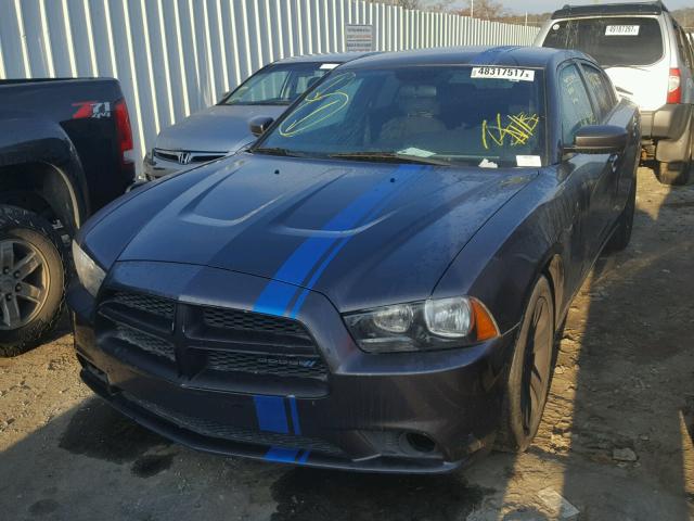 2C3CDXBG4DH686697 - 2013 DODGE CHARGER SE GRAY photo 2