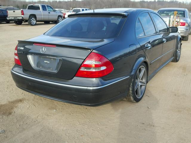 WDBUF70J34A442660 - 2004 MERCEDES-BENZ E 500 BLACK photo 4