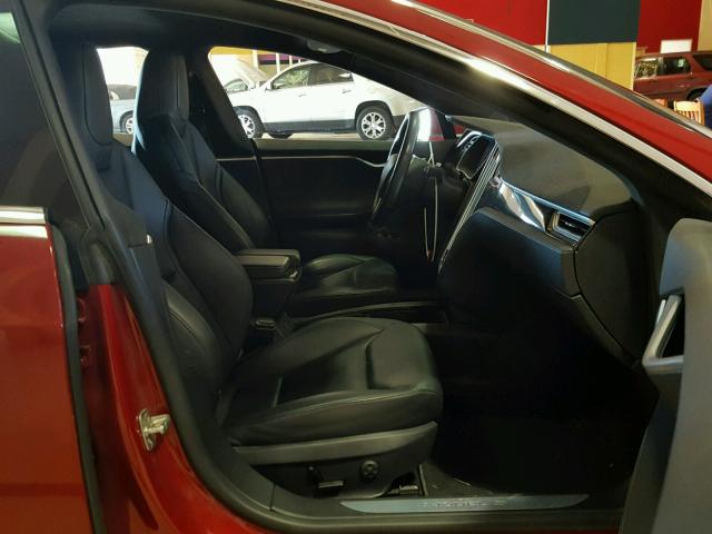 5YJSA1E44GF120404 - 2016 TESLA MODEL S RED photo 5