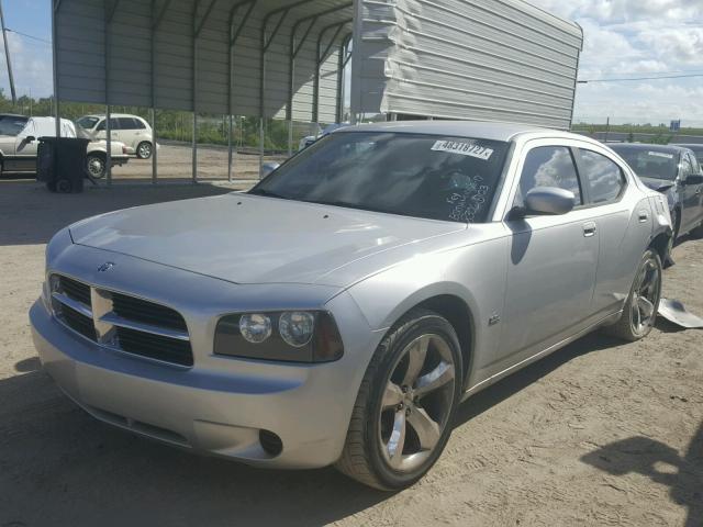 2B3CA2CV9AH288306 - 2010 DODGE CHARGER SILVER photo 2