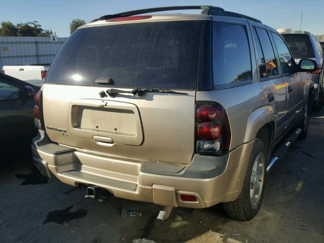 1GNDT13S052230958 - 2005 CHEVROLET TRAILBLAZE BEIGE photo 4