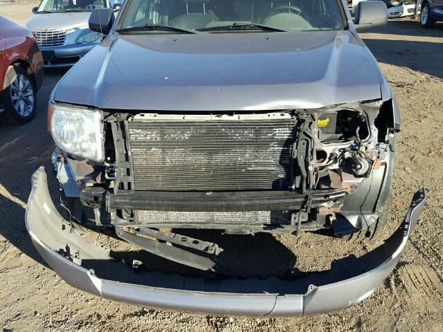 1FMCU03168KE20427 - 2008 FORD ESCAPE XLT GRAY photo 9