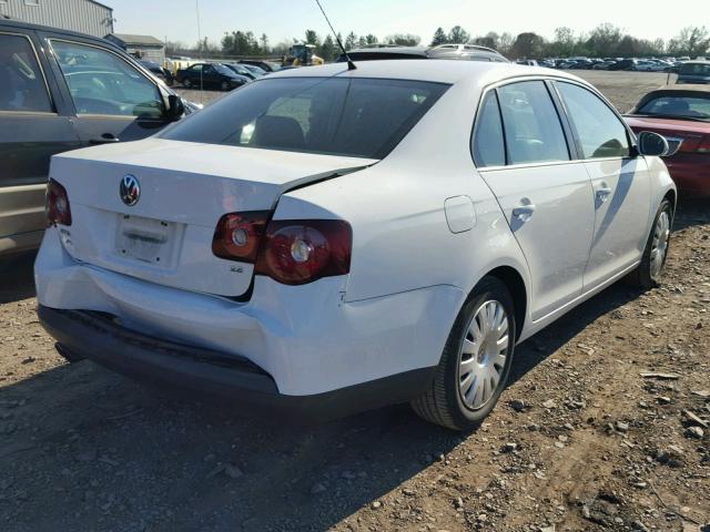 3VWJZ71K59M043419 - 2009 VOLKSWAGEN JETTA S WHITE photo 4