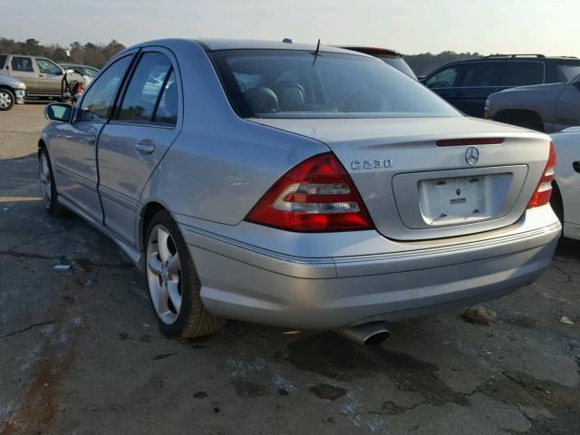 WDBRF52H66F783545 - 2006 MERCEDES-BENZ C GENERATI SILVER photo 3