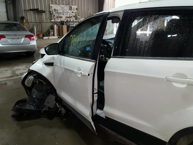 1FMCU9GX1EUE28437 - 2014 FORD ESCAPE SE WHITE photo 9