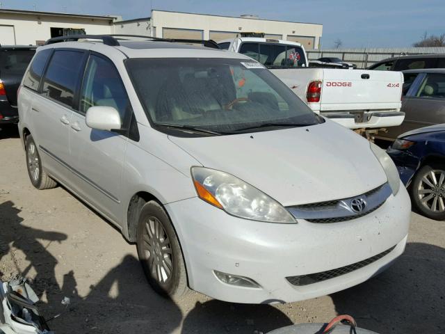 5TDZK22C17S020169 - 2007 TOYOTA SIENNA XLE WHITE photo 1