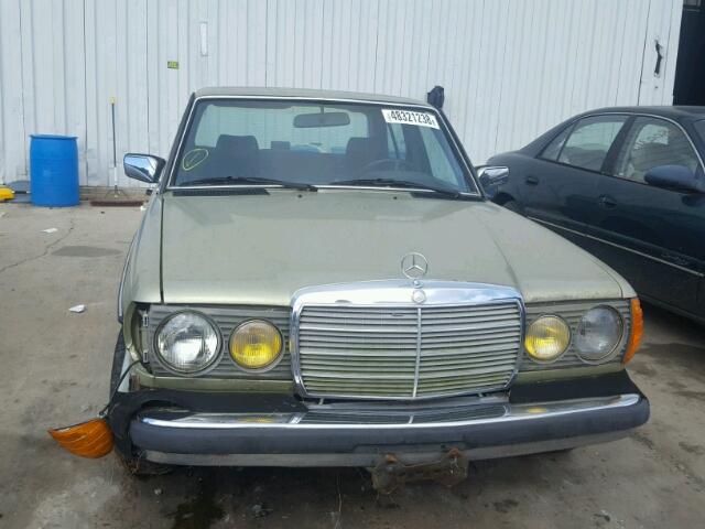 WDBAB33C3FA264594 - 1985 MERCEDES-BENZ 300 DT GOLD photo 9