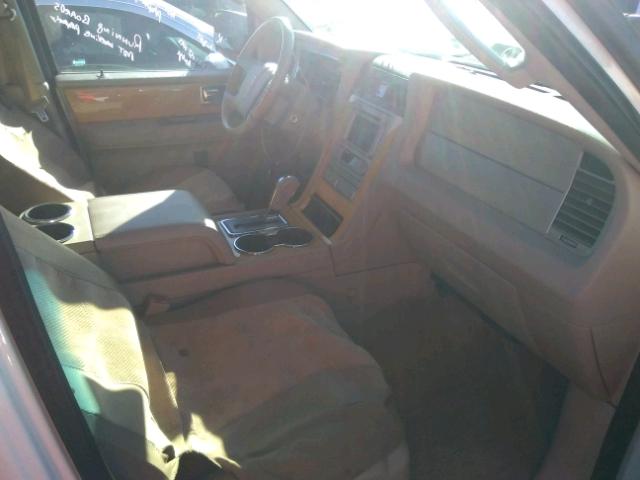 5LMFL27548LJ03049 - 2008 LINCOLN NAVIGATOR თეთრი ფოტო 5