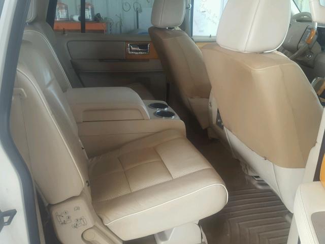 5LMFL27548LJ03049 - 2008 LINCOLN NAVIGATOR თეთრი ფოტო 6