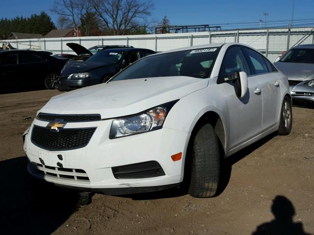 1G1PC5SB2E7275457 - 2014 CHEVROLET CRUZE LT WHITE photo 2