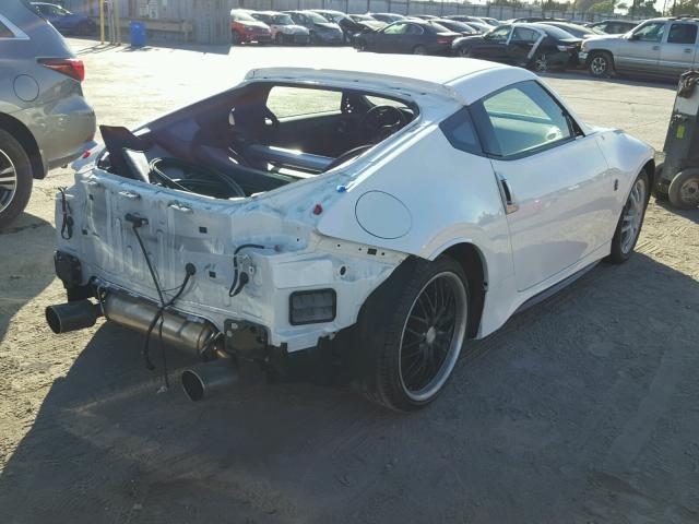 JN1AZ4EH2HM952876 - 2017 NISSAN 370Z BASE WHITE photo 4