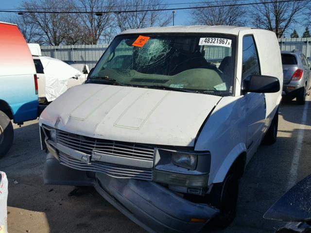 1GCDM19W91B150665 - 2001 CHEVROLET ASTRO WHITE photo 2