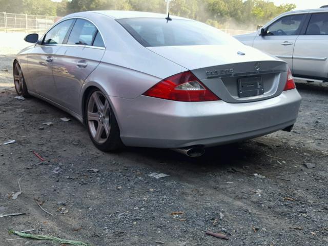 WDDDJ75X86A047749 - 2006 MERCEDES-BENZ CLS 500C SILVER photo 3