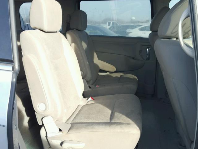 JN8AE2KP0E9105639 - 2014 NISSAN QUEST S SILVER photo 6