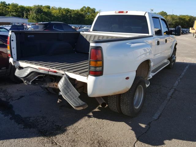 1GTJC33DX7F111397 - 2007 GMC NEW SIERRA WHITE photo 4