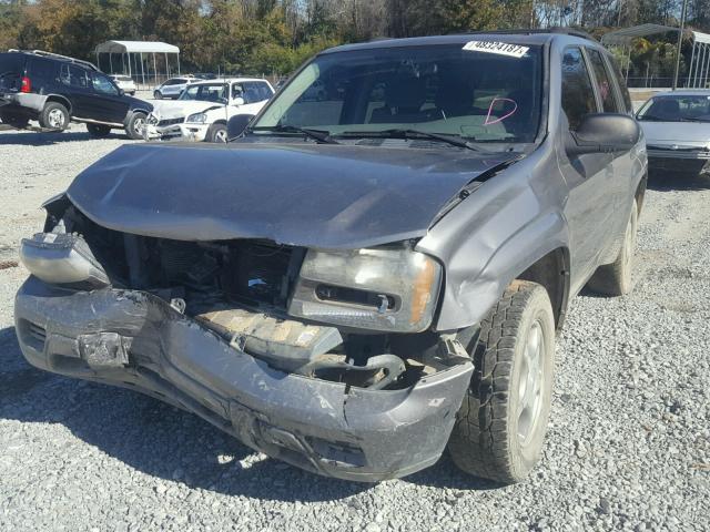 1GNDS13S172119213 - 2007 CHEVROLET TRAILBLAZE GRAY photo 2