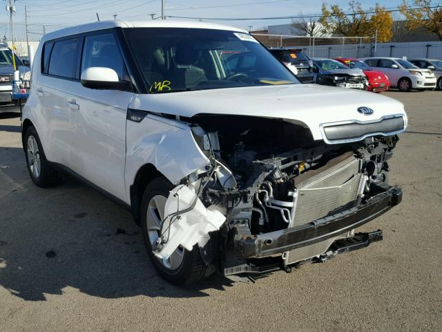 KNDJN2A21E7074771 - 2014 KIA SOUL WHITE photo 1