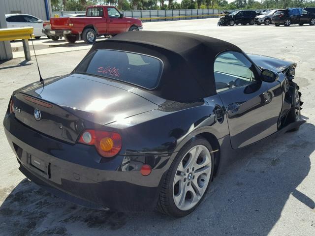 4USBT53453LT24120 - 2003 BMW Z4 3.0 BLACK photo 4