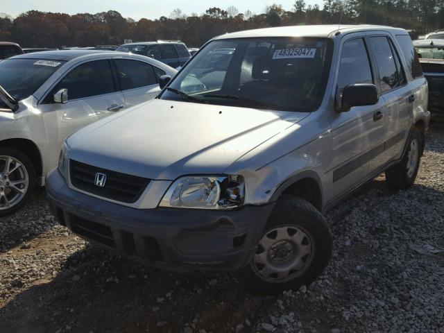 JHLRD2846XC011594 - 1999 HONDA CR-V LX SILVER photo 2