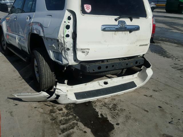 JTEBU14R660102130 - 2006 TOYOTA 4RUNNER SR WHITE photo 9