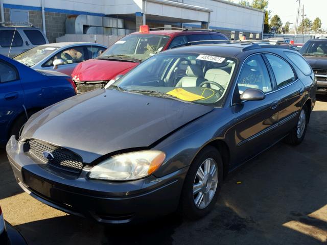 1FAFP59U24A143434 - 2004 FORD TAURUS SEL GRAY photo 2