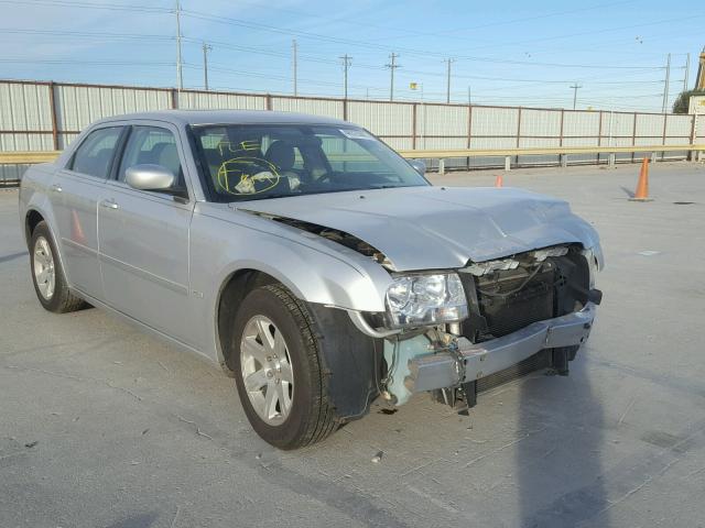 2C3KA53G66H352245 - 2006 CHRYSLER 300 TOURIN SILVER photo 1