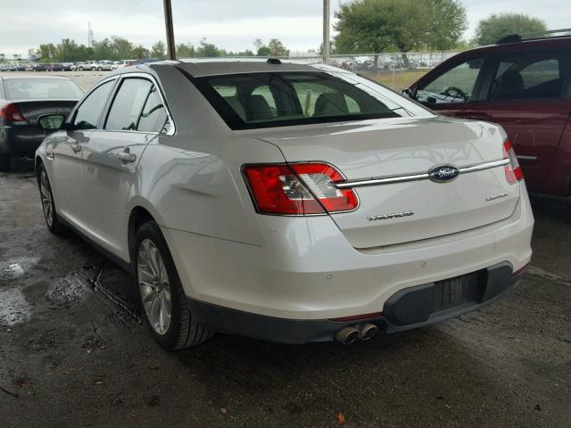 1FAHP2FW9AG110081 - 2010 FORD TAURUS LIM WHITE photo 3