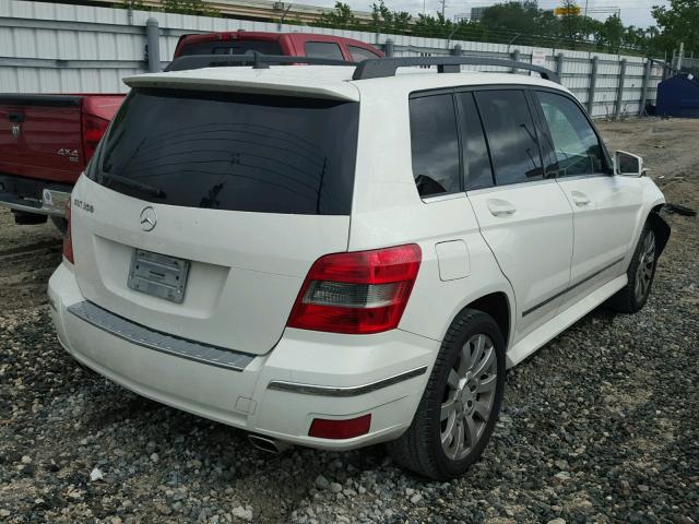 WDCGG5GBXAF424776 - 2010 MERCEDES-BENZ GLK 350 WHITE photo 4