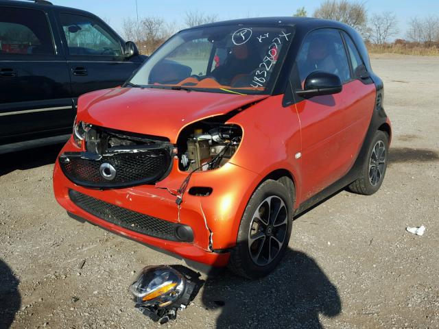 WMEFJ5DA2GK075693 - 2016 SMART FORTWO ORANGE photo 2