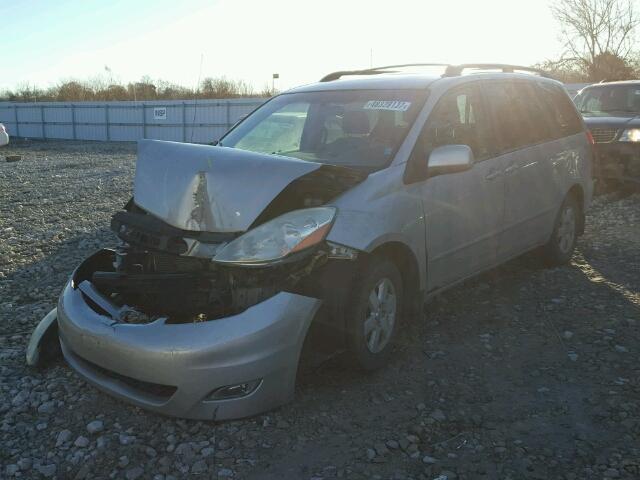 5TDZA23C46S433445 - 2006 TOYOTA SIENNA CE SILVER photo 2