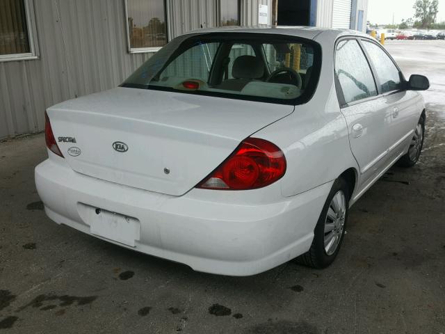 KNAFB121935265116 - 2003 KIA SPECTRA BA WHITE photo 4