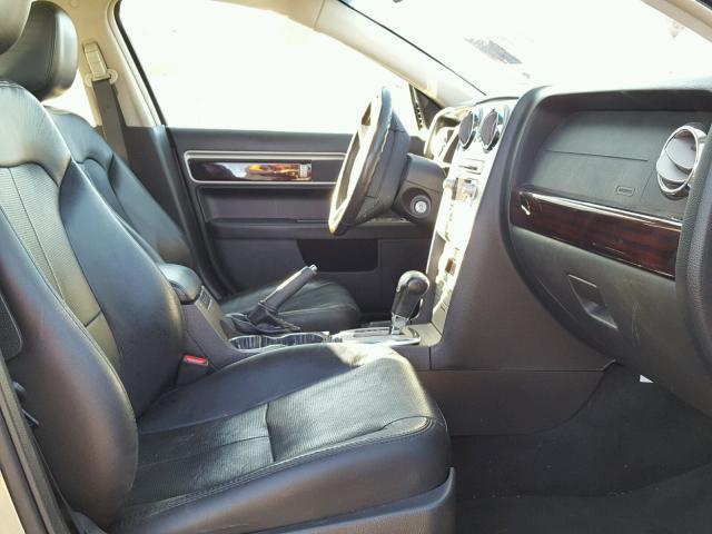 3LNHM28T09R618090 - 2009 LINCOLN MKZ ნაცრისფერი ფოტო 5