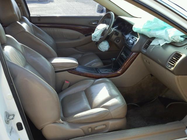 19UYA42412A003043 - 2002 ACURA 3.2CL WHITE photo 5