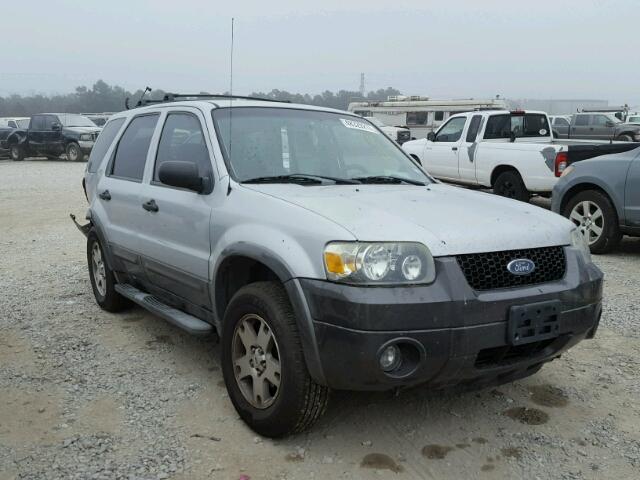 1FMYU03105KD86020 - 2005 FORD ESCAPE XLT SILVER photo 1