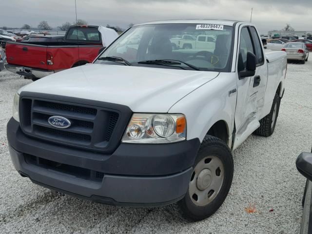 1FTRF122X5KF13813 - 2005 FORD F150 WHITE photo 2