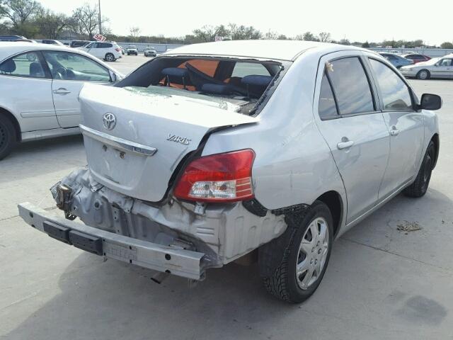 JTDBT923784029351 - 2008 TOYOTA YARIS SILVER photo 4