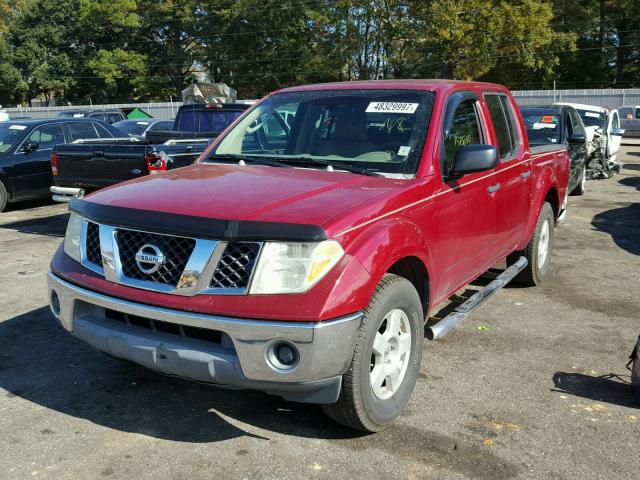 1N6AD07U16C410361 - 2006 NISSAN FRONTIER C RED photo 2