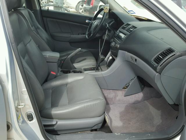 JHMCN36425C001133 - 2005 HONDA ACCORD HYB SILVER photo 5