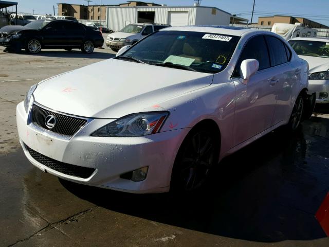 JTHBK262585057198 - 2008 LEXUS IS 250 WHITE photo 2