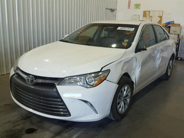 4T4BF1FK7GR558518 - 2016 TOYOTA CAMRY LE WHITE photo 2