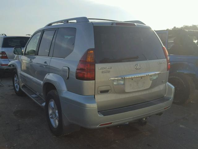 JTJBT20X430005048 - 2003 LEXUS GX 470 SILVER photo 3