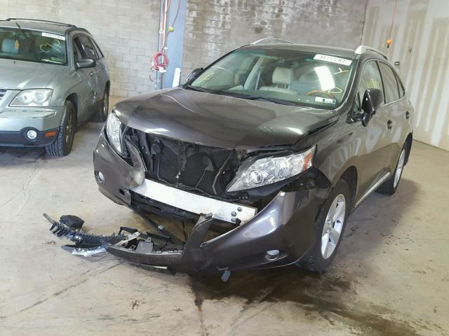 2T2BK1BA2AC038878 - 2010 LEXUS RX 350 CHARCOAL photo 2