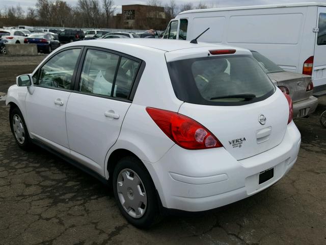 3N1BC13E89L393830 - 2009 NISSAN VERSA S WHITE photo 3