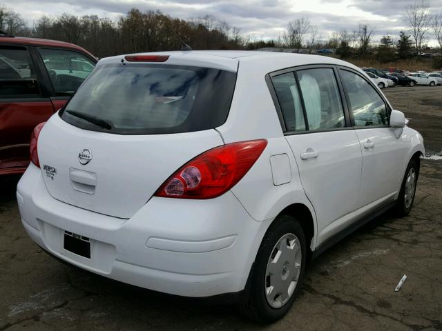 3N1BC13E89L393830 - 2009 NISSAN VERSA S WHITE photo 4